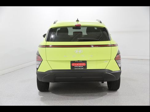 Certified 2024 Hyundai Kona SEL w/ Convenience Package AWD/4WD image 20