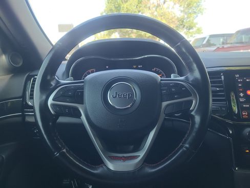 Used 2020 Jeep Grand Cherokee Trailhawk w/ Premium Lighting Group AWD/4WD image 9