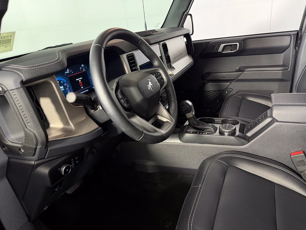 Used 2025 Ford Bronco Outer Banks AWD/4WD image 19