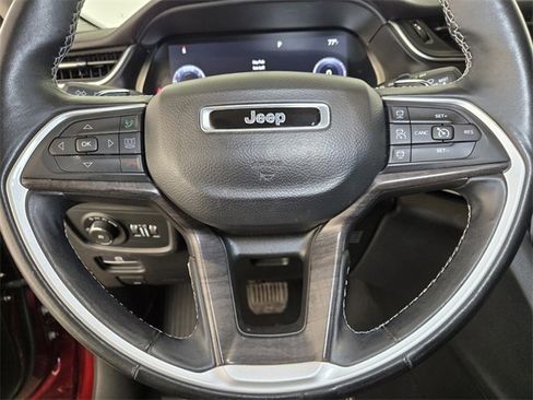 Used 2022 Jeep Grand Cherokee Limited image 20