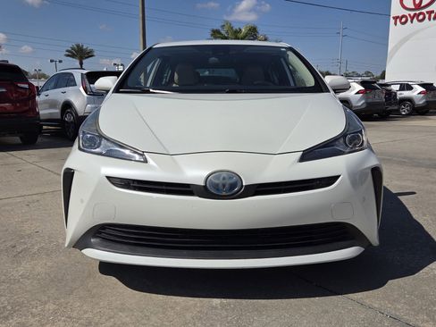 Used 2019 Toyota Prius LE image 2