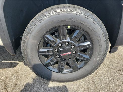 New 2026 GMC Sierra 2500 AT4 w/ AT4 Premium Plus Package AWD/4WD image 6
