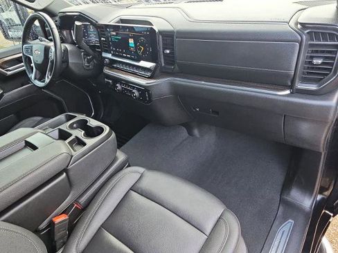 Certified 2025 Chevrolet Silverado 2500 LT w/ Z71 Chrome Sport Edition image 26