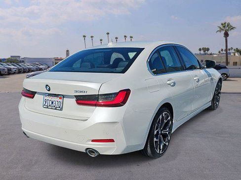 Used 2025 BMW 330i Sedan w/ M Sport Package image 5