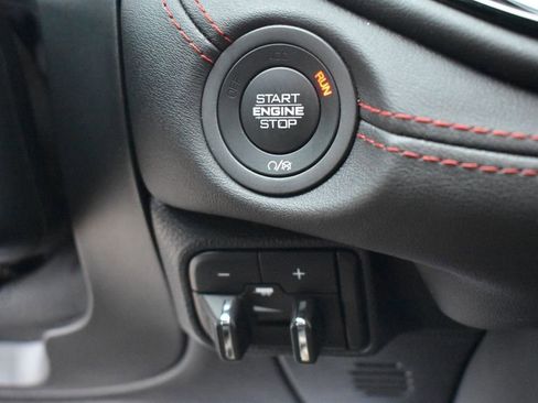 Used 2025 Dodge Durango GT image 36