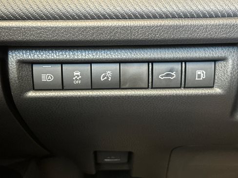 New 2026 Toyota Camry Hybrid FWD image 28