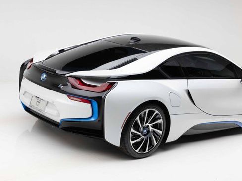 Used 2016 BMW i8 image 29