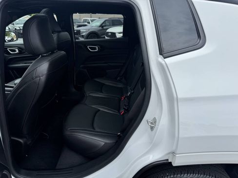 Used 2023 Jeep Compass High Altitude AWD/4WD image 9