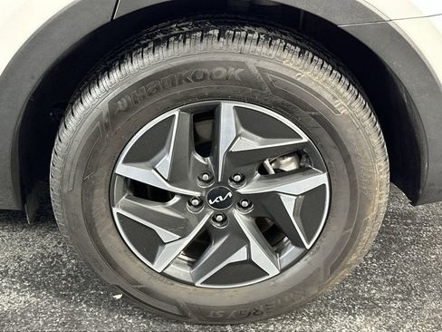 Used 2022 Kia Sorento EX image 10