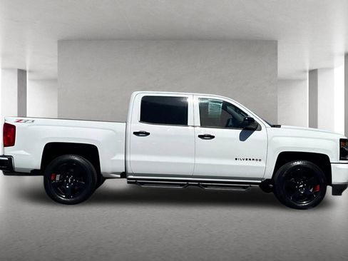 Used 2017 Chevrolet Silverado 1500 LTZ Z71 w/ Redline Edition AWD/4WD image 3