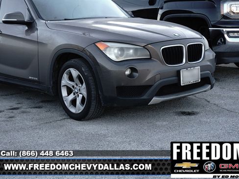 Used 2013 BMW X1 sDrive28i image 3