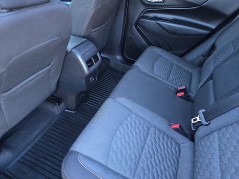 Used 2019 Chevrolet Equinox LT image 4