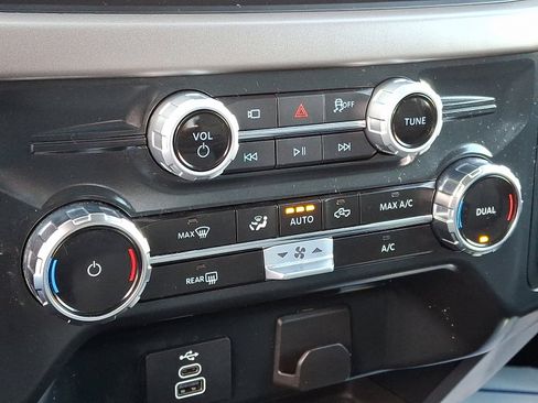 Used 2025 Ford F150 XLT w/ Equipment Group 301A Standard image 16