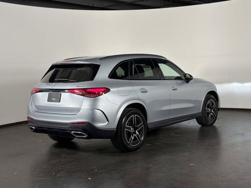 Used 2025 Mercedes-Benz GLC 300 4MATIC w/ AMG Line image 3