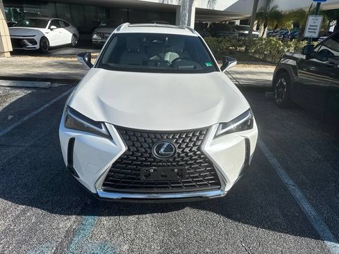 Used 2025 Lexus UX 300h AWD w/ Accessory Package (Z1) image 2