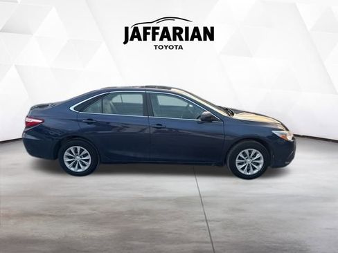 Used 2017 Toyota Camry LE image 2