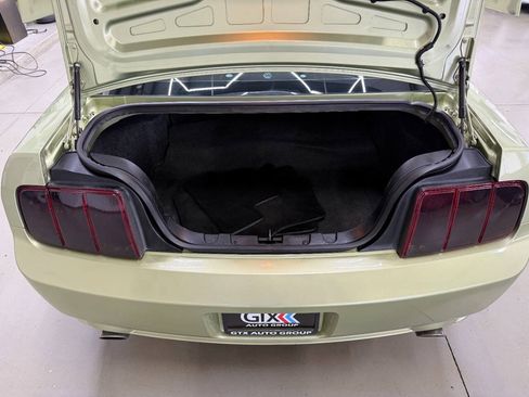 Used 2005 Ford Mustang GT RWD image 10