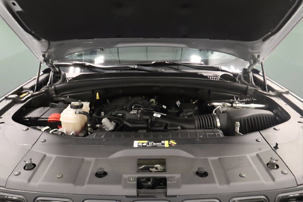 Certified 2024 Jeep Grand Cherokee Altitude AWD/4WD image 24