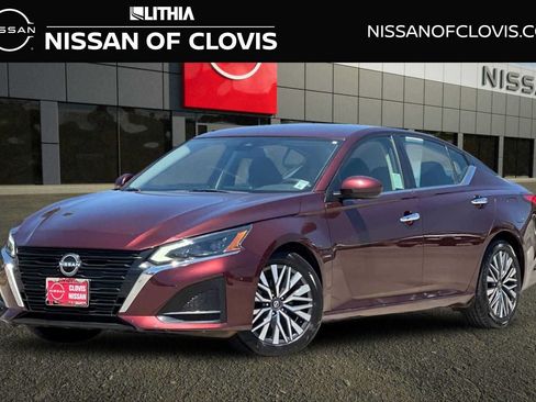 Used 2023 Nissan Altima 2.5 SV FWD image 1
