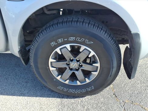 Used 2018 Nissan Frontier PRO-4X image 4