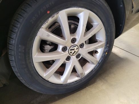 Used 2015 Volkswagen Jetta SE FWD image 31