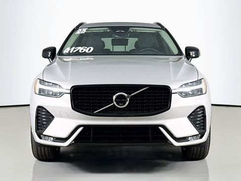 Used 2025 Volvo XC60 B5 Plus AWD/4WD image 2