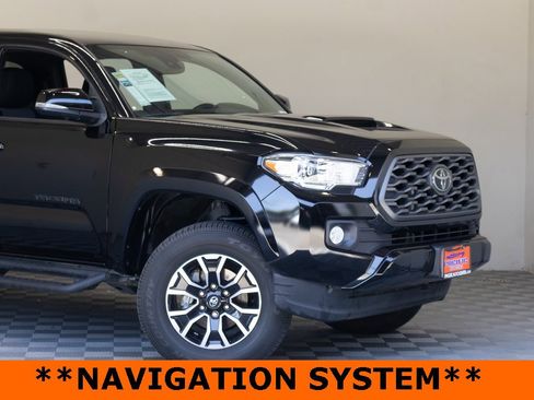 Used 2023 Toyota Tacoma TRD Sport image 3