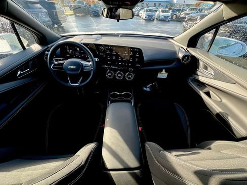 New 2026 Chevrolet Blazer EV LT image 17