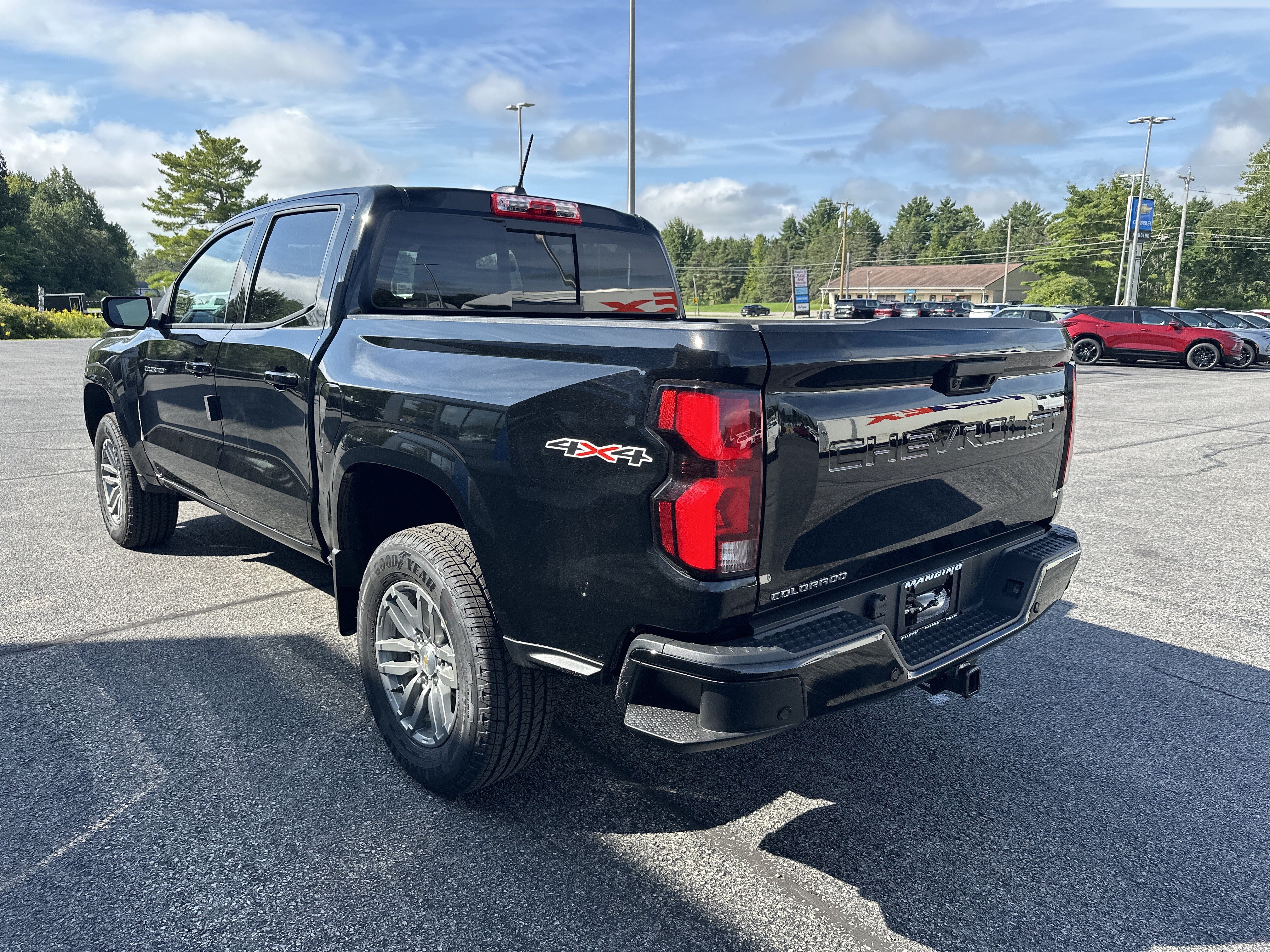 New 2026 Chevrolet Colorado LT w/ LT Convenience Package AWD/4WD image 4