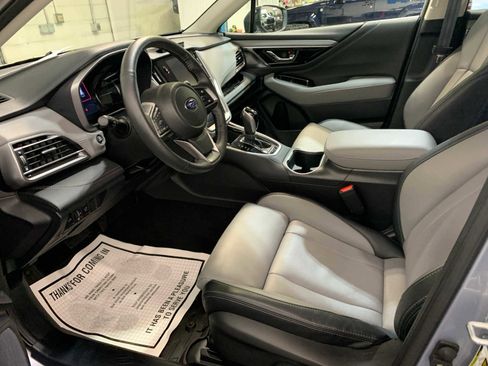 Used 2025 Subaru Outback Limited image 9