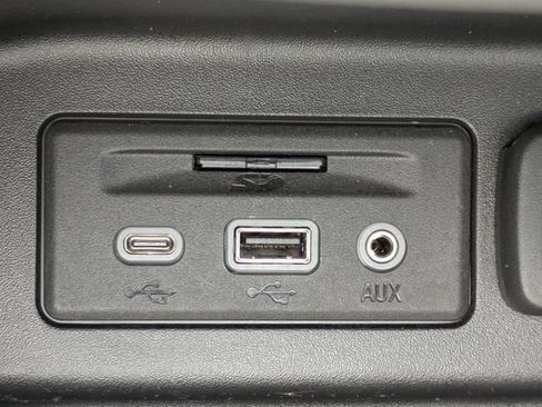 Used 2021 Chevrolet Equinox Premier FWD image 20