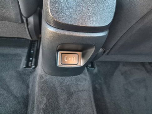 Used 2025 Hyundai Elantra SE image 22