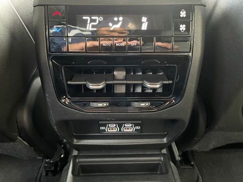 Used 2025 Jeep Grand Cherokee L Laredo AWD/4WD image 13