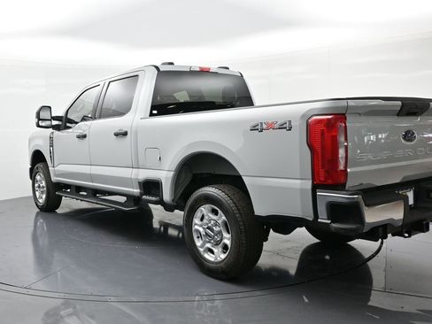 Used 2025 Ford F250 XLT image 8
