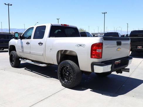 Used 2007 Chevrolet Silverado 2500 LT w/ 1LT Convenience Package AWD/4WD image 4