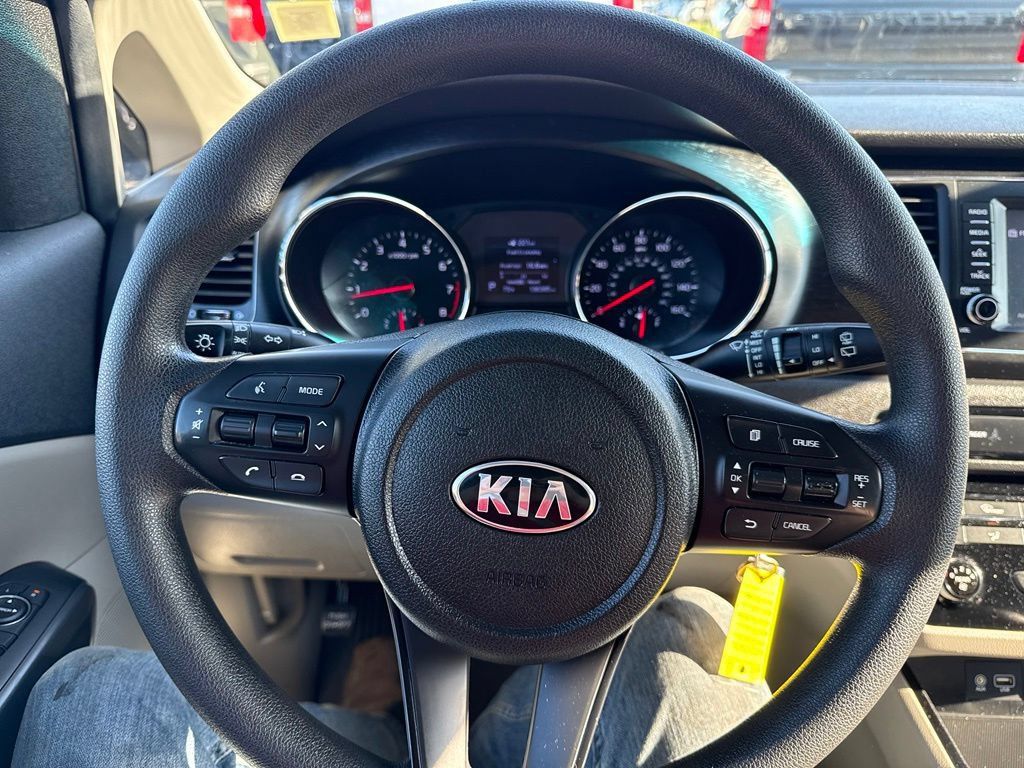 Used 2020 Kia Sedona LX FWD image 21