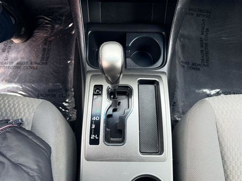 Used 2015 Toyota Tacoma DOUBLE CAB 4WD w/ SR5 Package image 29