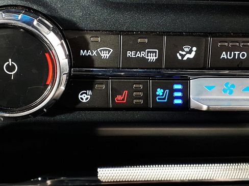 Used 2025 Ford F150 Lariat AWD/4WD image 15