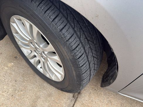 Used 2015 Toyota Sienna XLE image 9