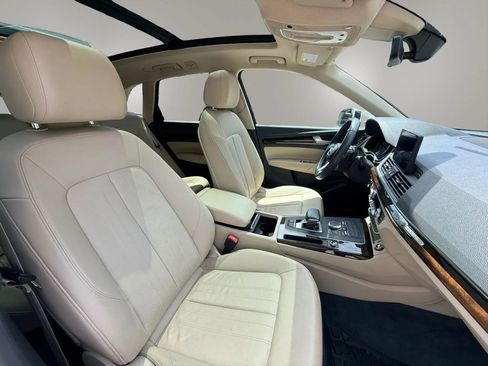 Used 2019 Audi Q5 2.0T Premium w/ Convenience Package AWD/4WD image 17