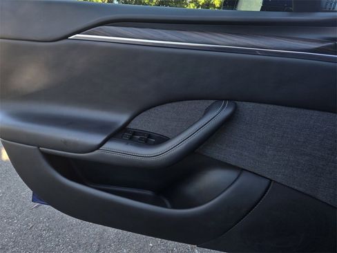 Used 2023 Tesla Model S Standard Range image 11