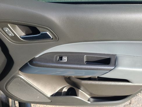 Used 2022 Chevrolet Colorado Z71 w/ Z71 Midnight Edition image 31