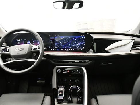 Used 2025 Audi Q5 Premium Plus w/ Premium Plus AWD/4WD image 19