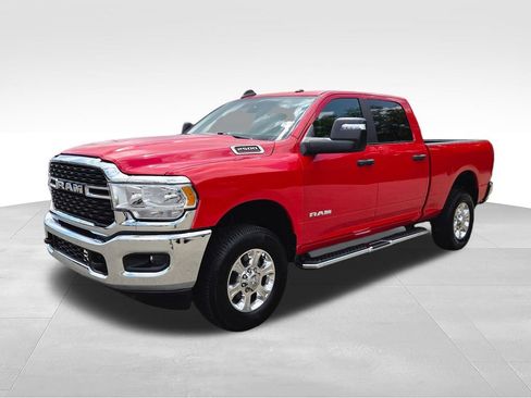 Used 2024 RAM 2500 Big Horn AWD/4WD image 3