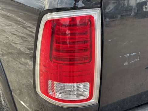 Used 2017 RAM 1500 Laramie w/ Convenience Group image 8