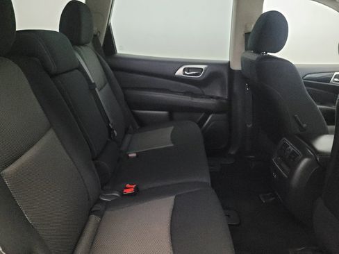 Used 2019 Nissan Pathfinder S AWD/4WD image 19