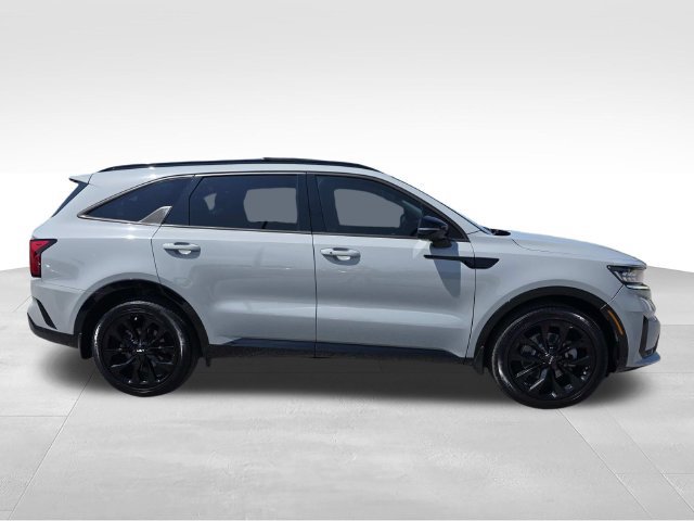 Used 2023 Kia Sorento SX FWD image 2