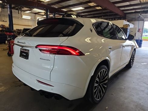 Used 2023 Maserati Grecale Modena AWD/4WD image 3
