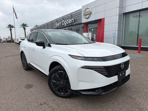 Certified 2026 Nissan Murano Platinum w/ Cargo Package image 1