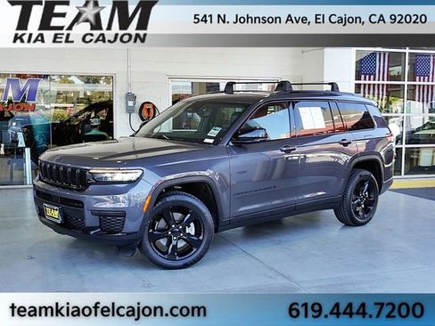Used 2022 Jeep Grand Cherokee L Laredo image 1